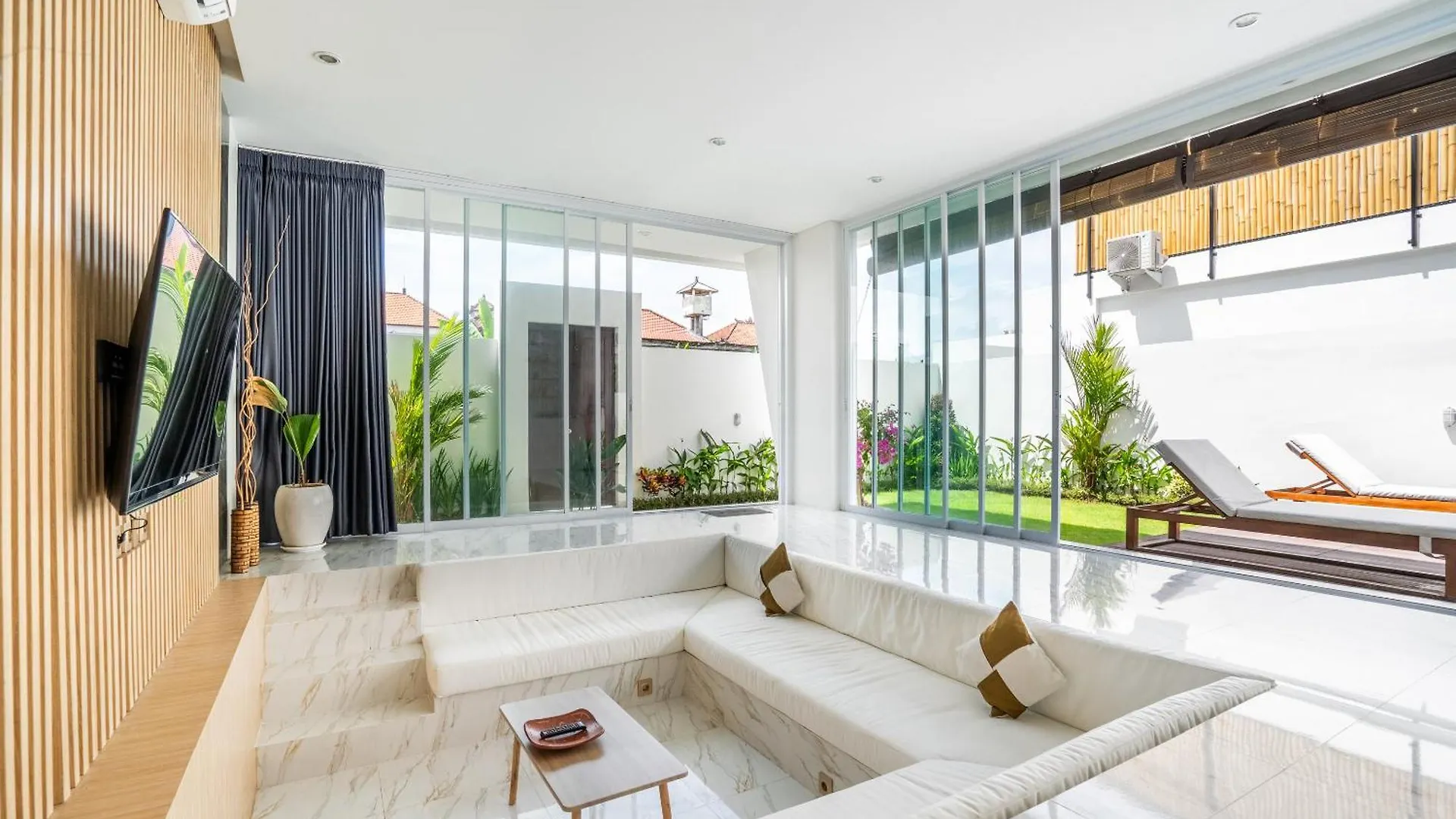 Villa Noctem - 3Br Luxury Pool Villa In Seminyak Kerobokan  0*, Kerobokan (Bali)